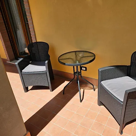 Villa Center appartamenti nel verde in città-3