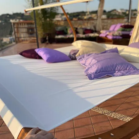 DOMUS PARVA - Villa con bio-piscina, spa privata e appartamenti panoramici-2