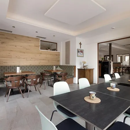 Hotel Bergland-2