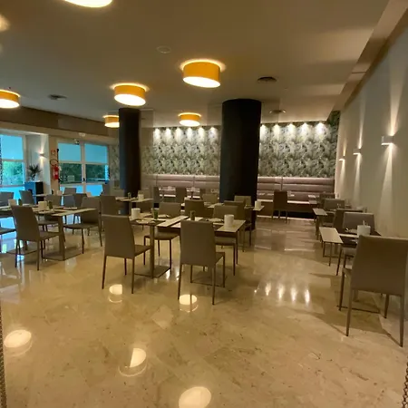 International Beach Hotel-2