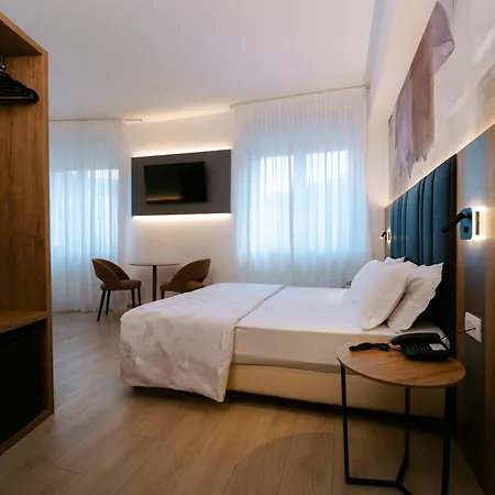 Hotel Everest-2