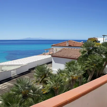 Quattro Scogli Villaggio Hotel-3
