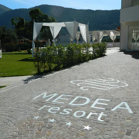 Medea Resort-2