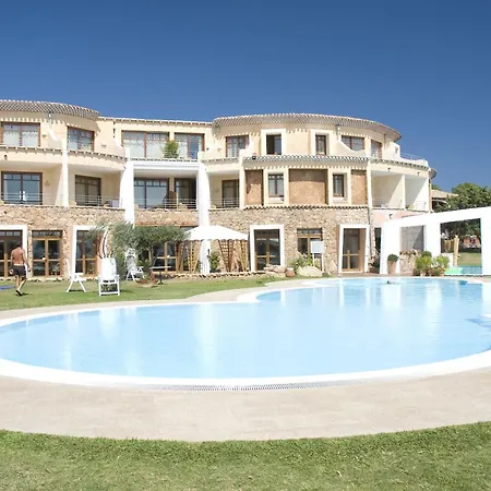 Hotel Resort & Spa Baia Caddinas-3