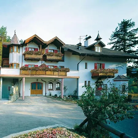 Hotel Waldheim Belvedere-3