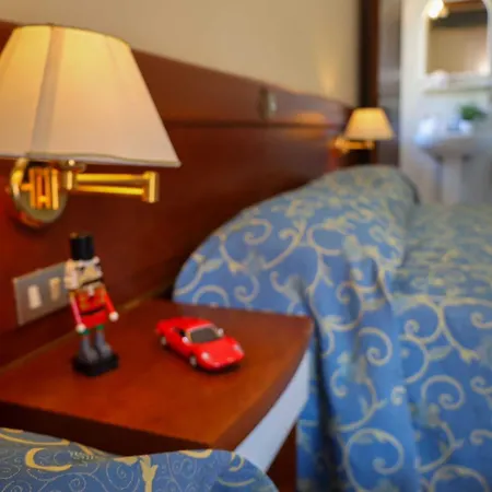 Easy Hotel Meryon-3