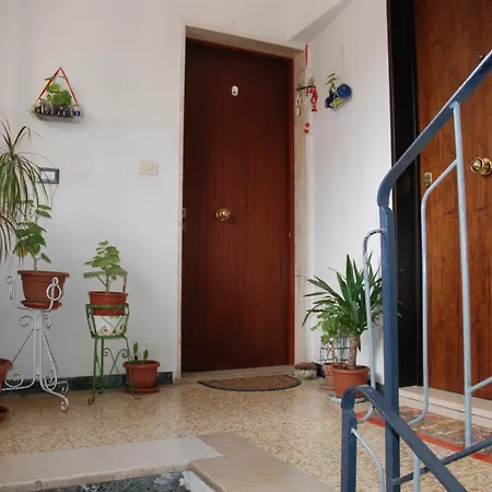 Casa Politeama Spacious Central Flat by Oplonti Station for Pompeii, Sorrento&Naples-2