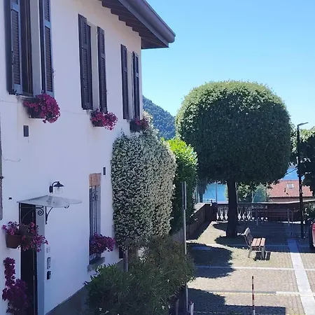 In Piazzetta - Cernobbio-2
