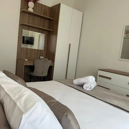 Leonida Guest House-2