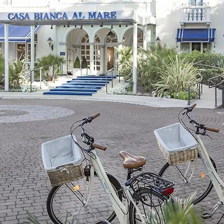 Casa Bianca Al Mare-3