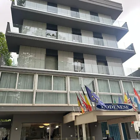 Hotel Modenese-3