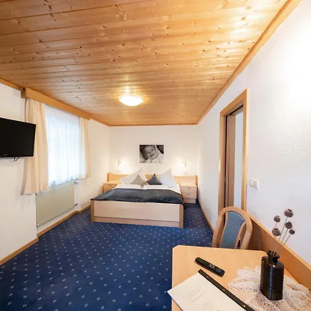Hotel Das Lisann-3