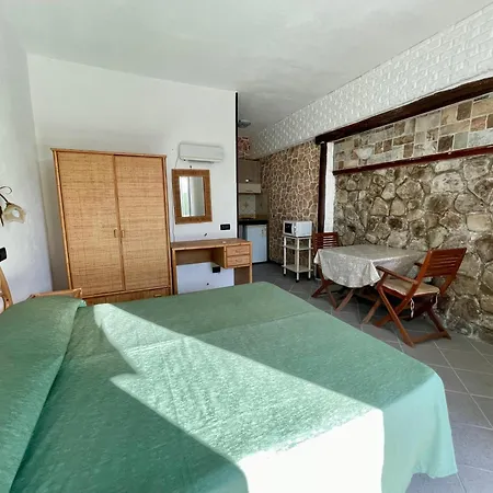 Villa Raffaela - Appartamenti Lacco Ameno-3