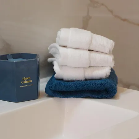 B&B Blue Luxury Suite-3