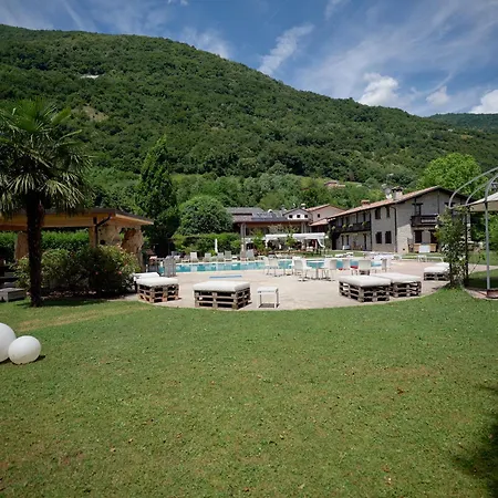 Ai Cadelach Hotel Giulia-3