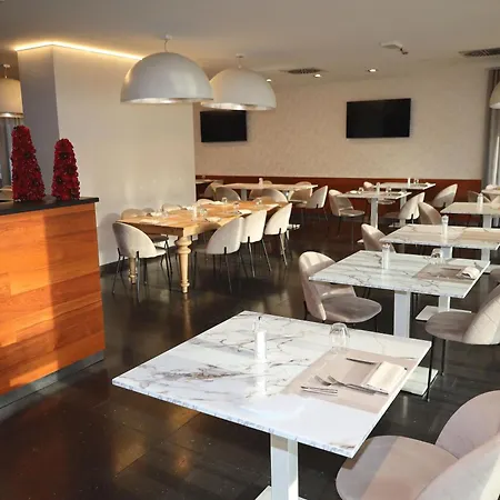 One Hotel&Restaurant-2