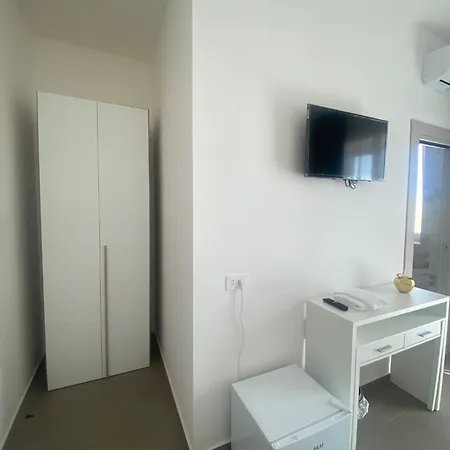 Hyria Rooms-3