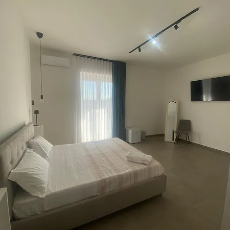Hyria Rooms-2