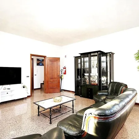 villa Geranio confortevole villa nei pressi di Milano-2