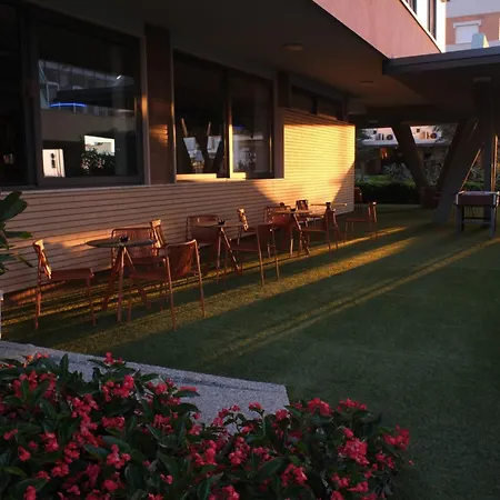 Hotel Marcus-3