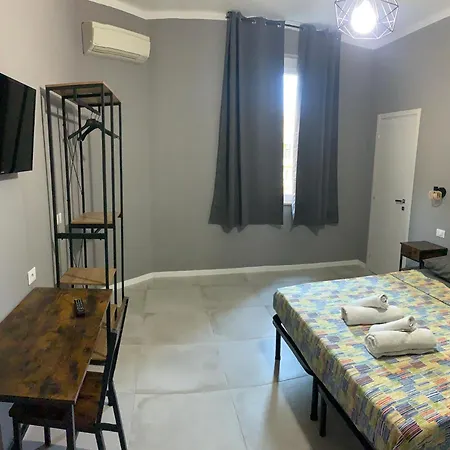 Marconi 2 Rooms-2