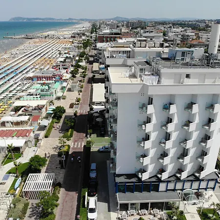 Hotel Daniel'S Fronte Mare-2