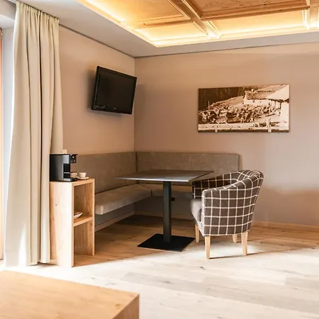 Maraias - Luxury Suites & Apartments-2