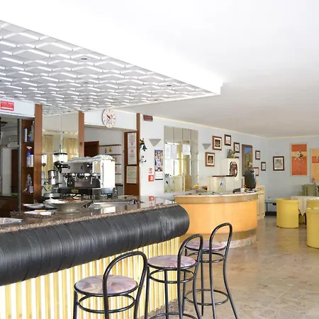 Hotel Rosy-3