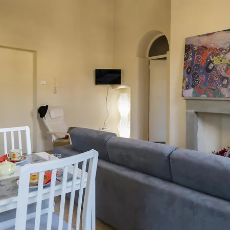 The Artist'S Loft-2