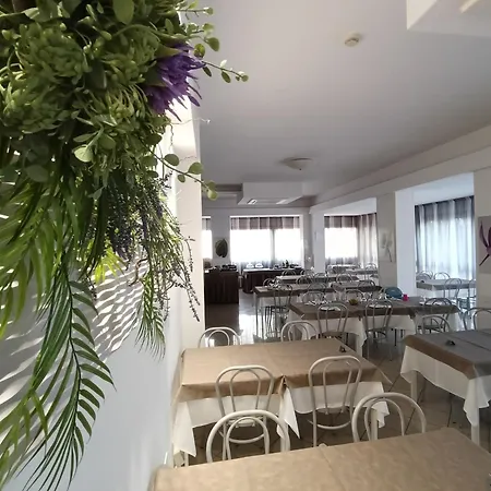 Hotel Chris-3
