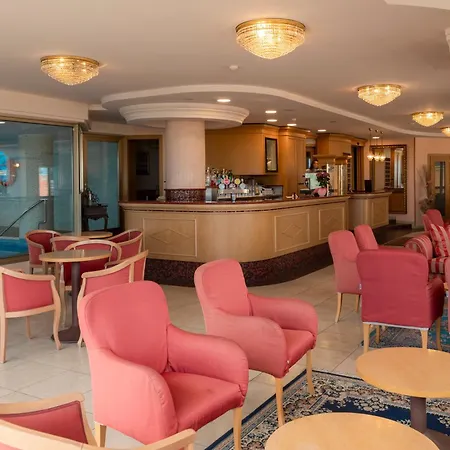 Hotel Mondial-3