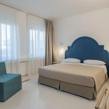 Hotel Albània-2