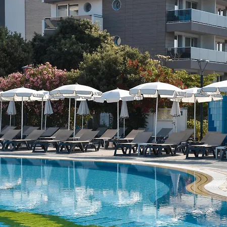 Aparthotel Holiday-3