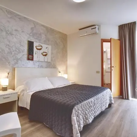 Hotel Augusta-3