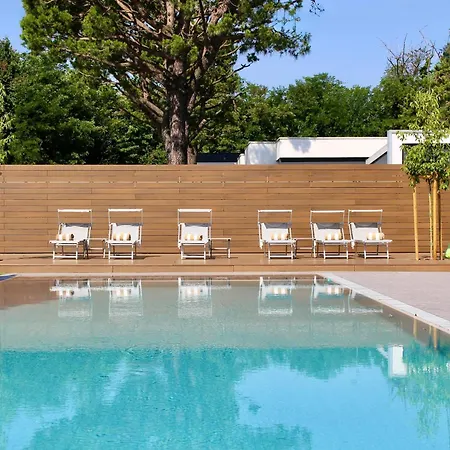 Hotel Mealba Suite & Pool-3