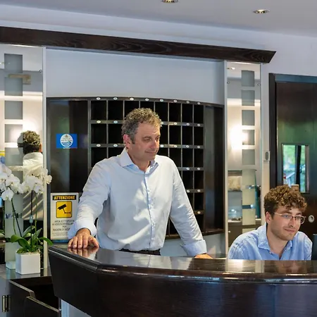 Hotel Riviera-3
