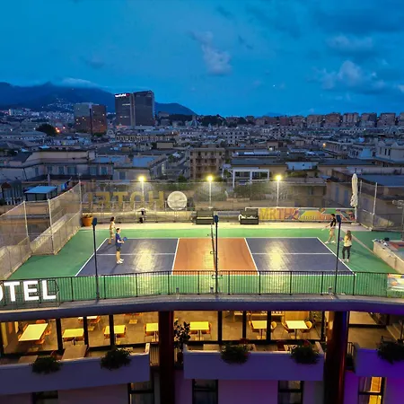 Marathon Hostel-2