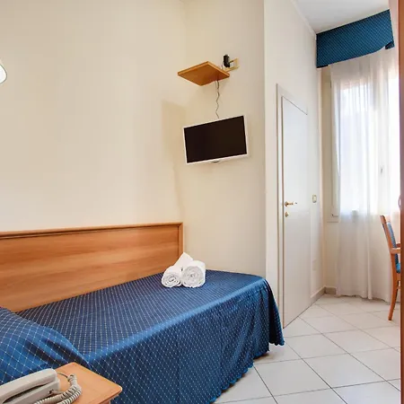 Hotel De La Ville-3
