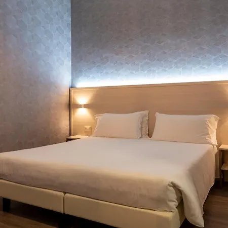 Hotel Embassy-3
