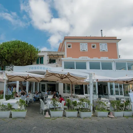 Hotel Ristorante Crescenzo-3
