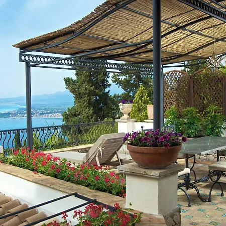 Hotel Villa Carlotta-3