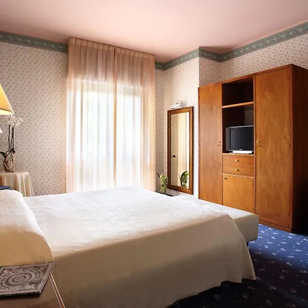 Hotel Villa Delle Rose-3