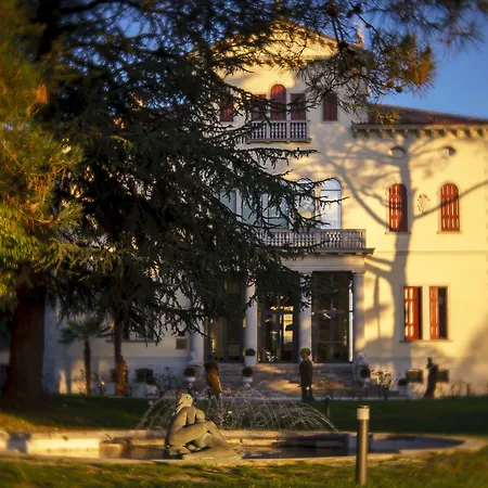Hotel Villa Soligo - Small Luxury Hotels Of The World-2