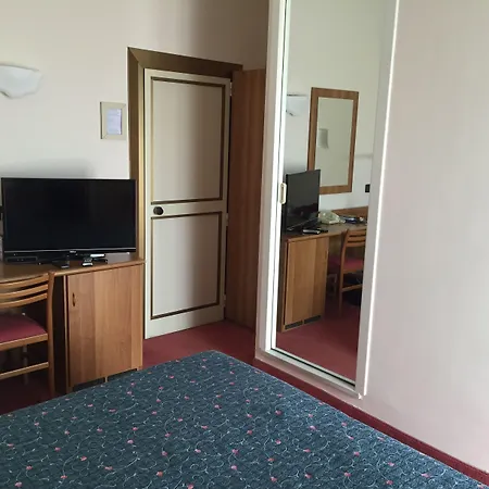 Hotel Arcobaleno-2