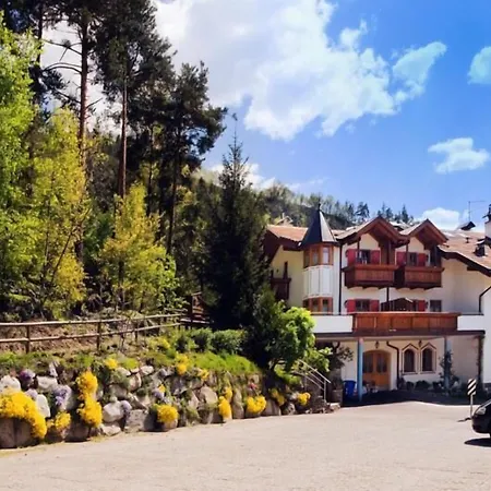 Hotel Waldheim Belvedere-2