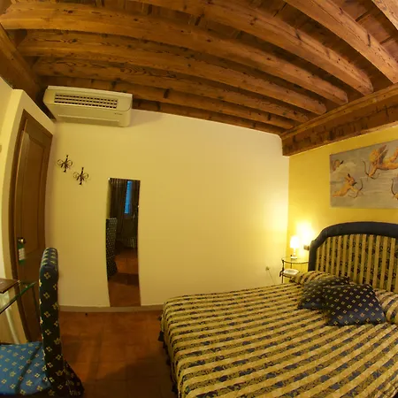 Hotel La Luna-3
