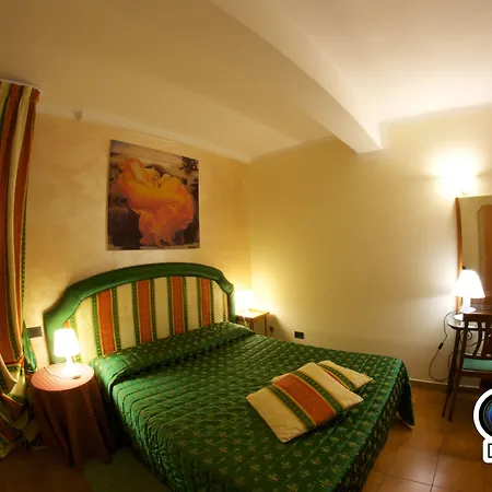 Hotel La Luna-2