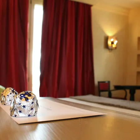 Siri Hotel-2