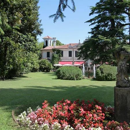 Hotel Villa Luppis-3