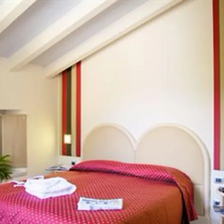 Hotel Centrale Best Western Signature Collection-2